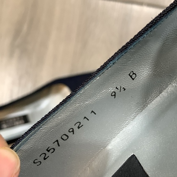 STUART WEITZMAN Navy Blue Sqaure Toe Block Heels Pumps Size 9.5B - Picture 3 of 9